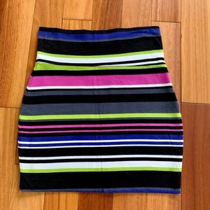 Lily White Size Small Multi-Color Mini Skirt